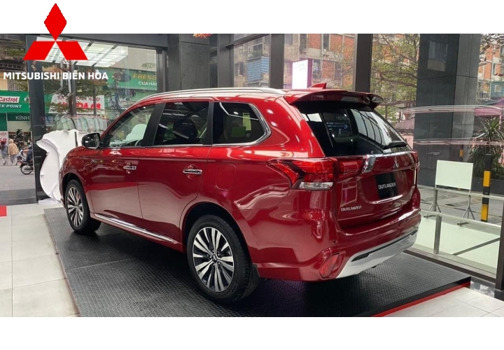 DÒNG 2.0 CVT Premium